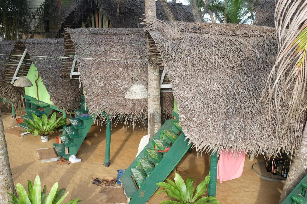 Oynise Beach Cabin Galle Luaran gambar